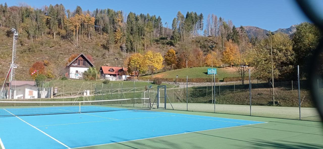 Camping & Caravan Zoncolan Оваро Екстериор снимка