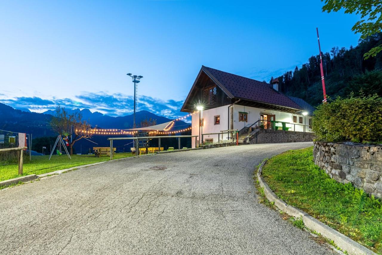 Camping & Caravan Zoncolan Оваро Екстериор снимка